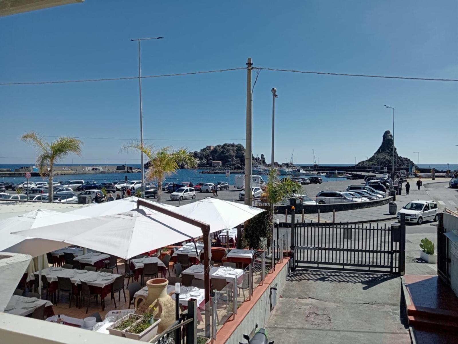 Terrazza Faraglioni Apartamento Aci Trezza Exterior foto